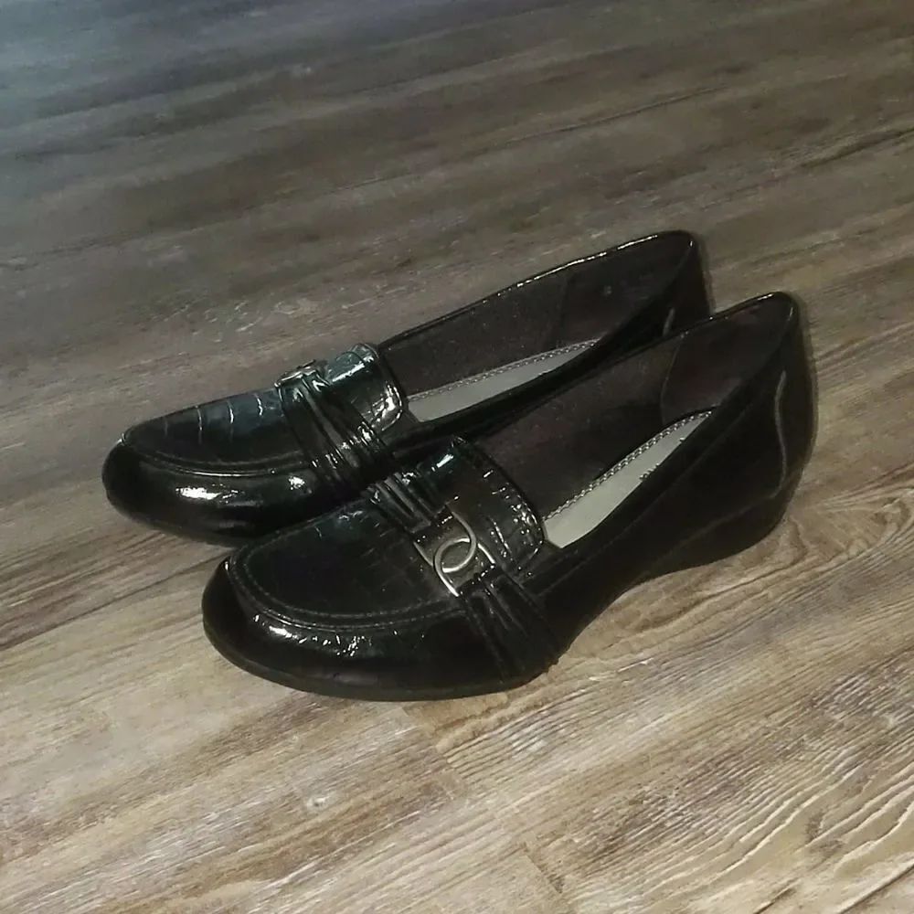 Life Stride black loafers Sz 9 worn once